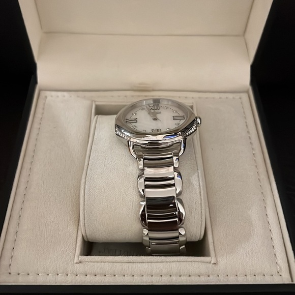 Fendi women’s stainless steel Swiss army diamond selleria watch NEW - Picture 3 of 9